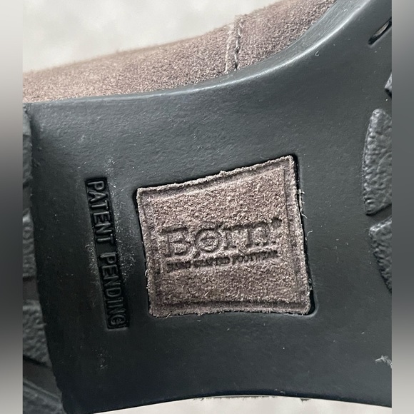 NWOT Born destressed leather ankle booties - Picture 5 of 5